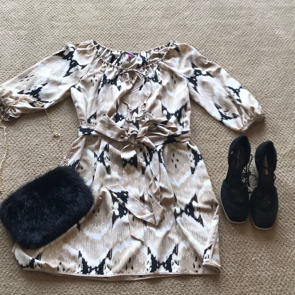 Vince Camuto silky shift dress w/ removable belt